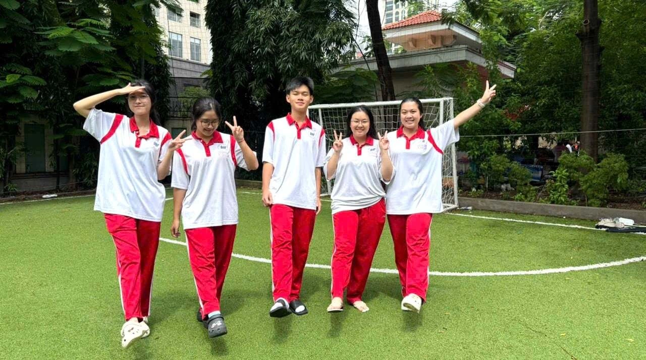 Hiệu trưởng viết tâm thư gửi học trò sau cơn 'mưa như trút'